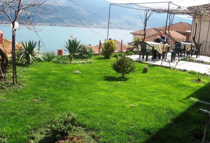 تختخواب و صبحانه Apartments Villa Saray