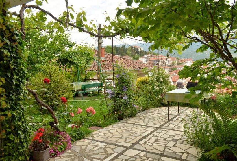 تختخواب و صبحانه Apartments Villa Saray