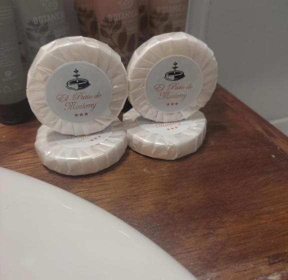 هتل El Patio De Monterrey