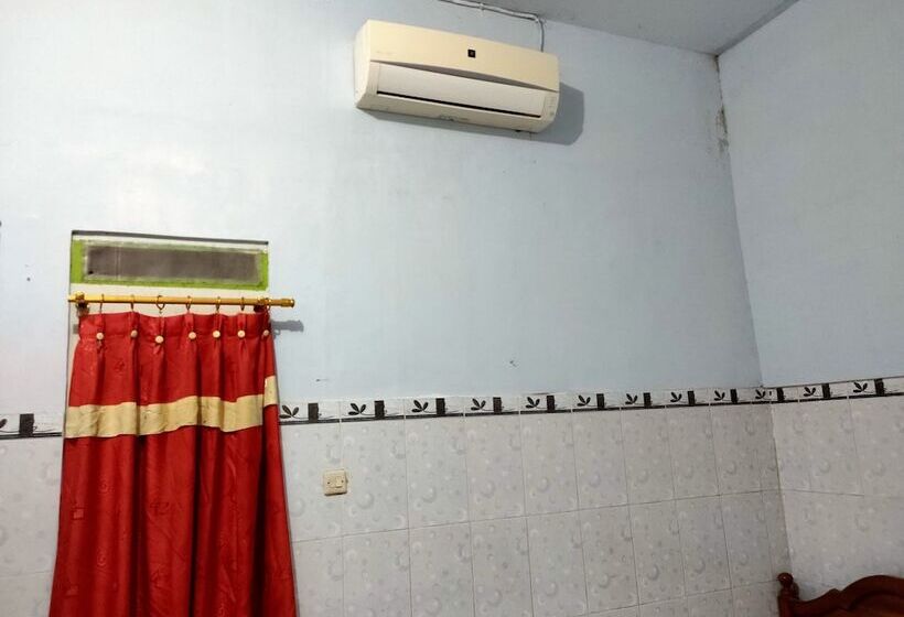 Szálloda Keluarga Mekar Jaya Syariah Near Uns Solo