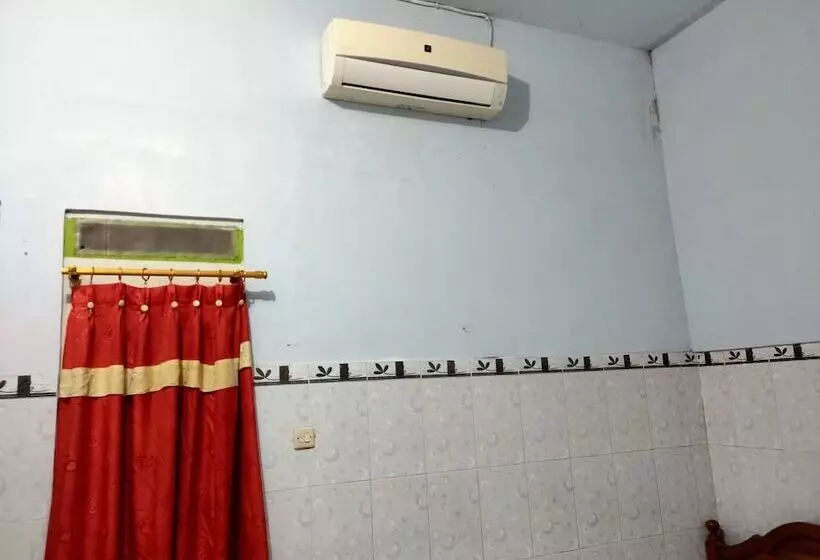 Hotelli Keluarga Mekar Jaya Syariah Near Uns Solo