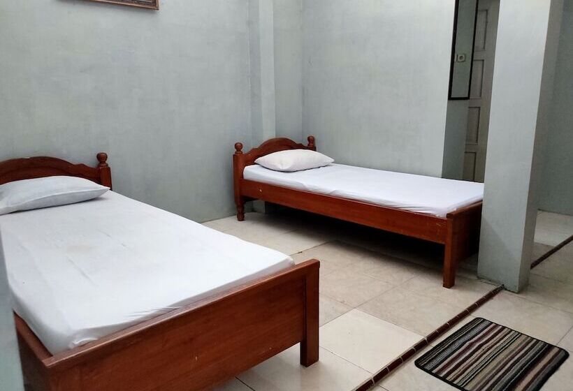 Szálloda Keluarga Mekar Jaya Syariah Near Uns Solo