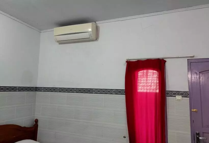 Hotelli Keluarga Mekar Jaya Syariah Near Uns Solo