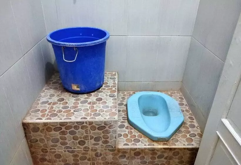 Hotelli Keluarga Mekar Jaya Syariah Near Uns Solo