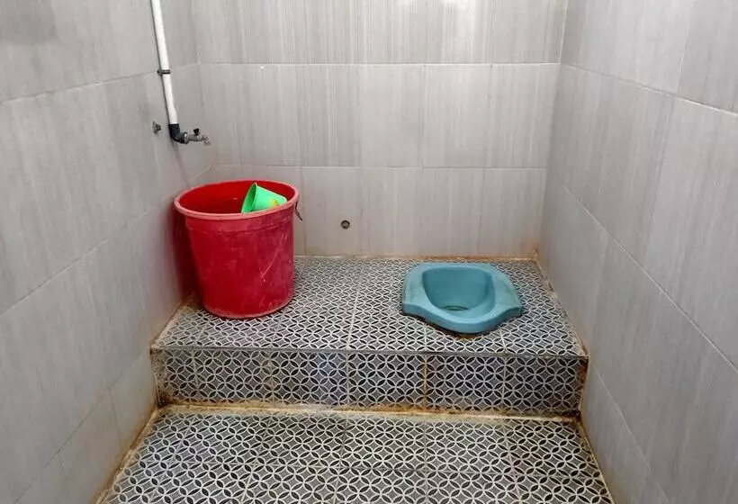 Hotelli Keluarga Mekar Jaya Syariah Near Uns Solo