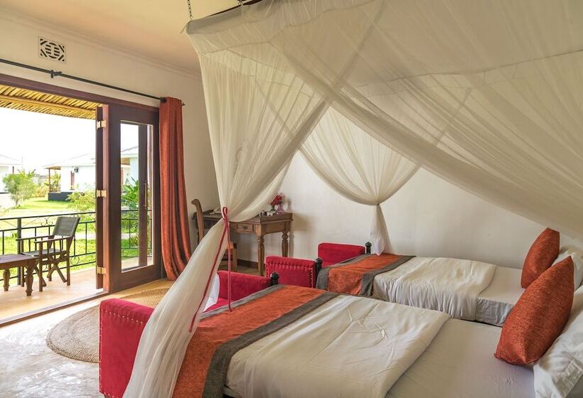 호텔 Moyoni Airport Lodge