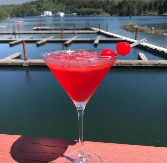 Motelli Island West Resort