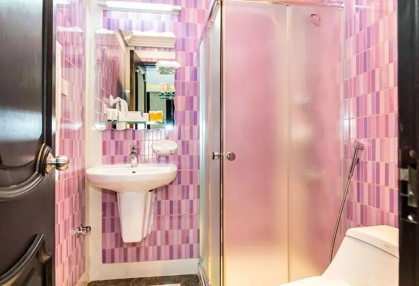 Royal Mirage Hotel And Apartments