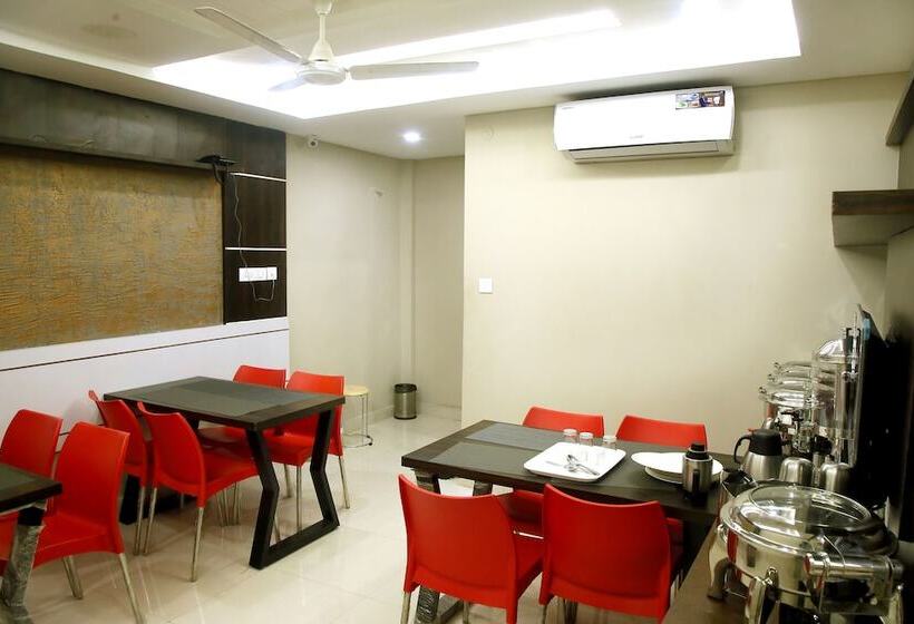 בית מלון כפרי Grand Oliver