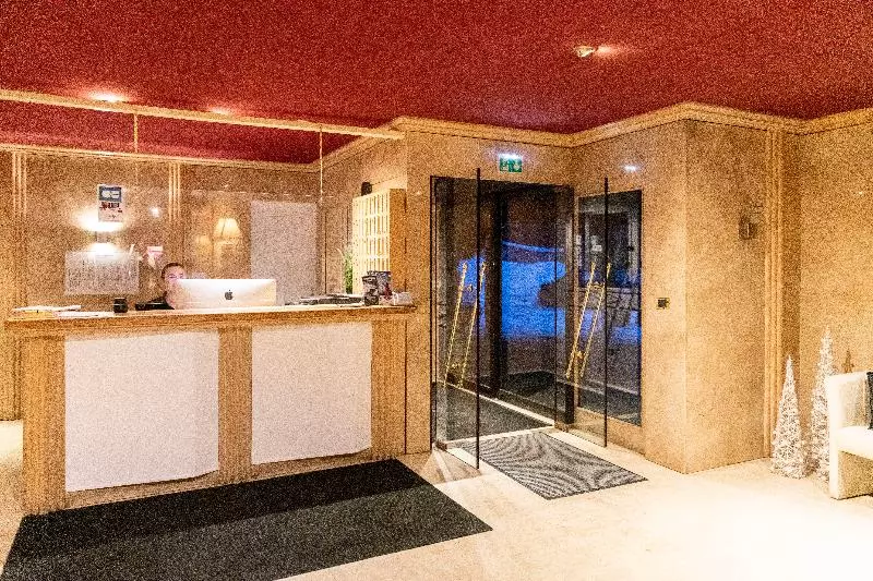 هتل Hôtel La Tarentaise