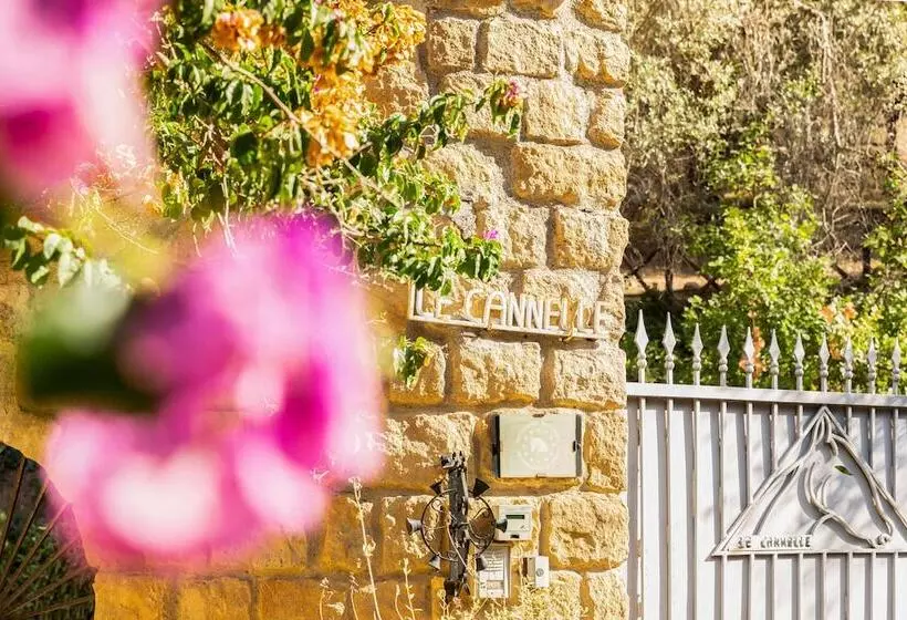 هتل روستایی Agriturismo Club Le Cannelle