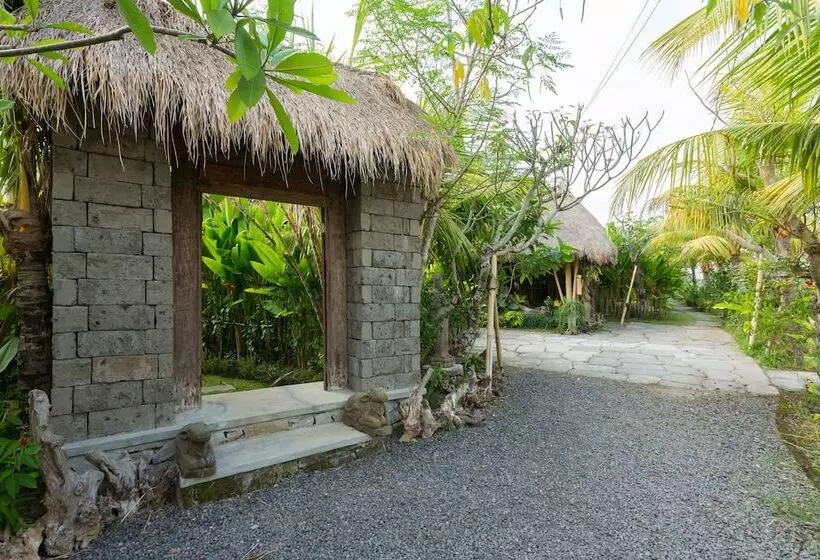 Hotelli Ubud Art Resort