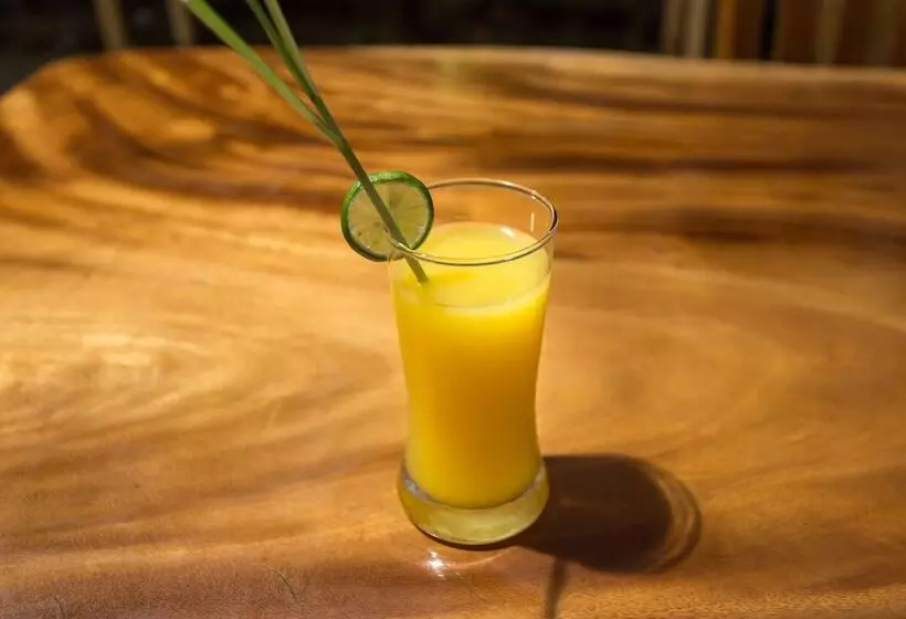 Hotelli Ubud Art Resort