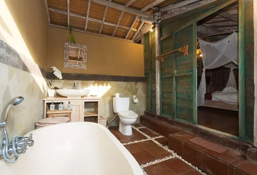 Hotelli Ubud Art Resort