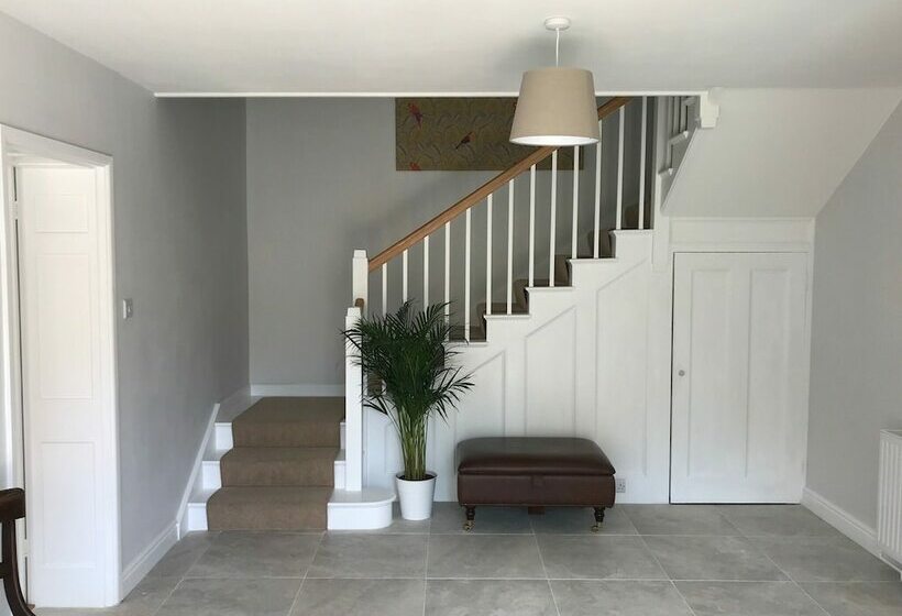 بنسيون Glebe House