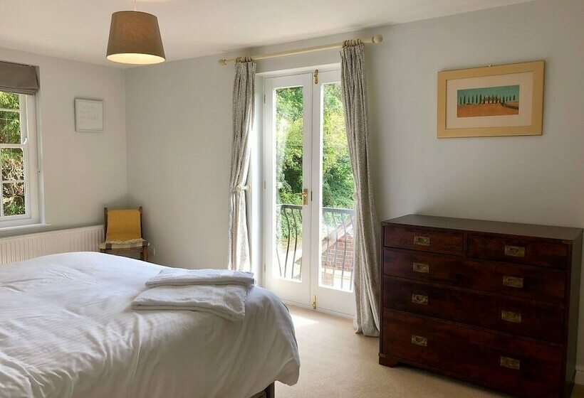 بنسيون Glebe House