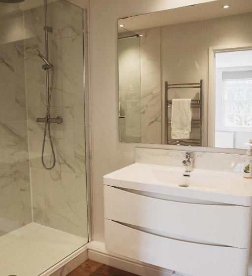 بنسيون Glebe House