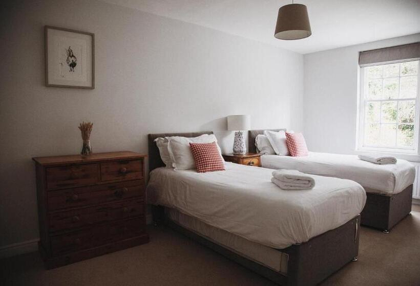 بنسيون Glebe House