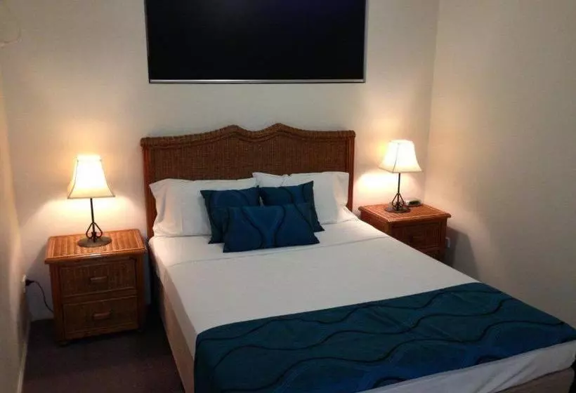 Central Plaza Apartments