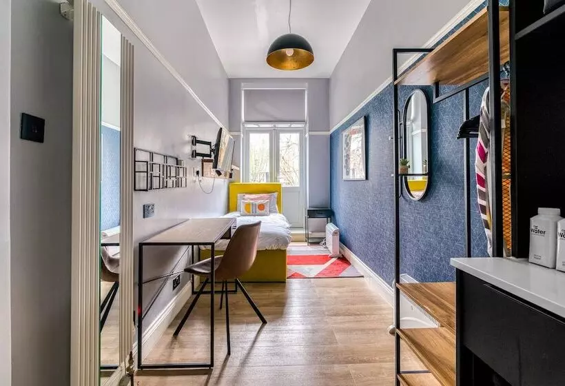 Kensington Rooms   Warwick Road