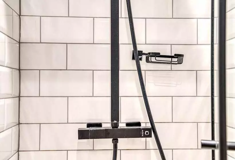 Kensington Rooms   Warwick Road