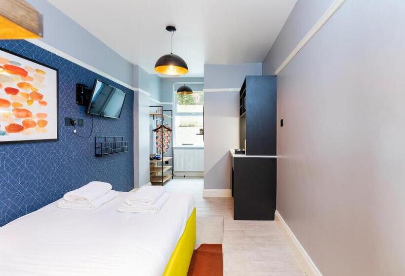 Kensington Rooms   Warwick Road