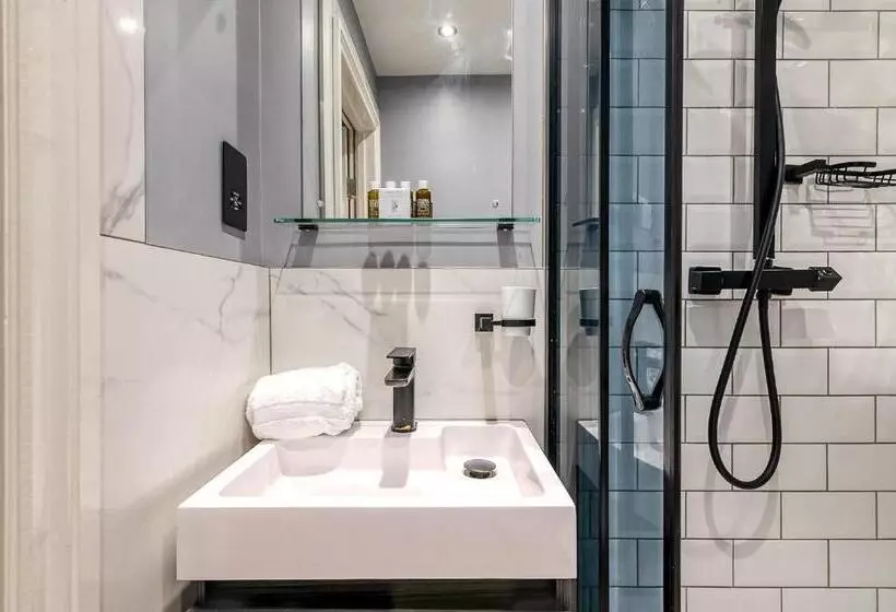 Kensington Rooms   Warwick Road