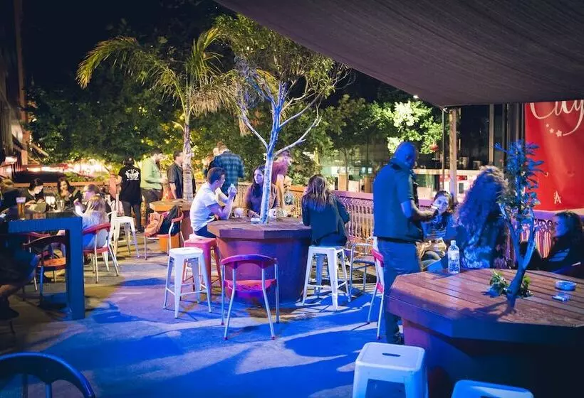 Отель Blue Galah Backpackers Hostel