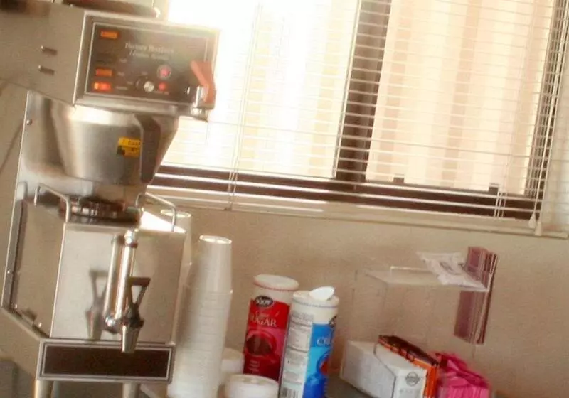 호텔 Budget Inn Flagstaff