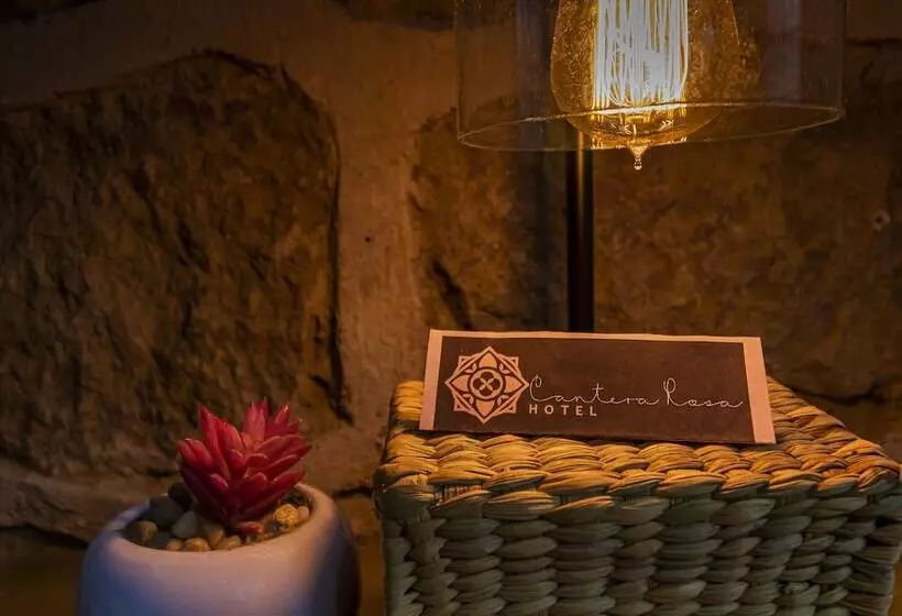 Hotel Cantera Rosa