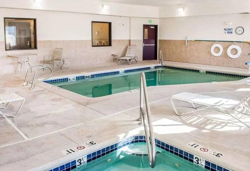 ホテル Comfort Suites Gallup East Route 66 And I40