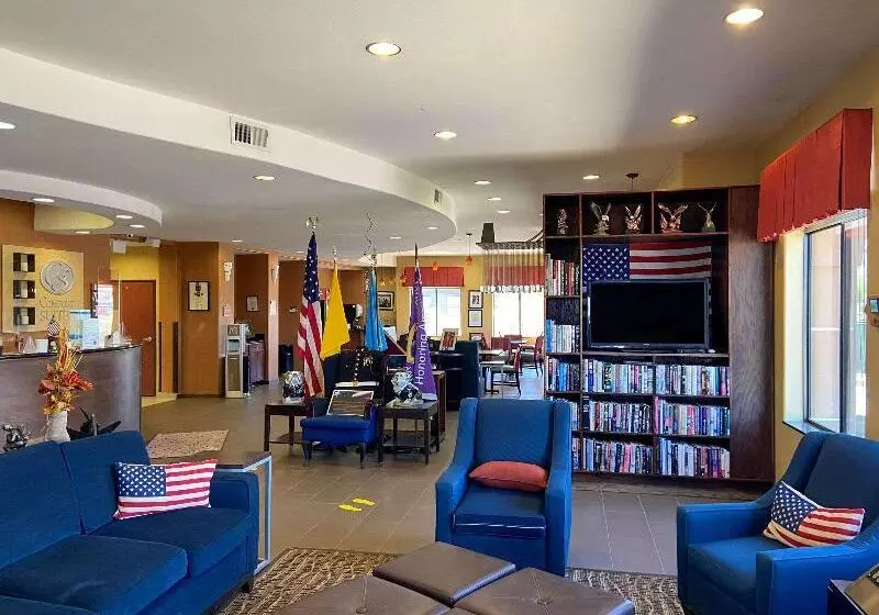 ホテル Comfort Suites Gallup East Route 66 And I40