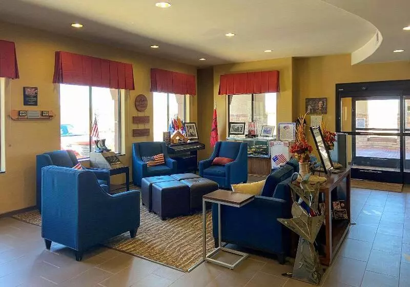 ホテル Comfort Suites Gallup East Route 66 And I40