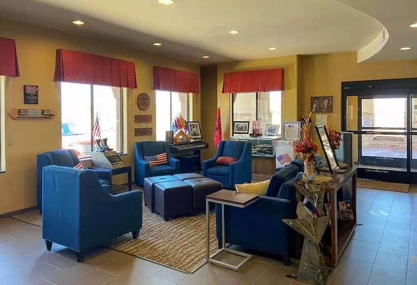 ホテル Comfort Suites Gallup East Route 66 And I40