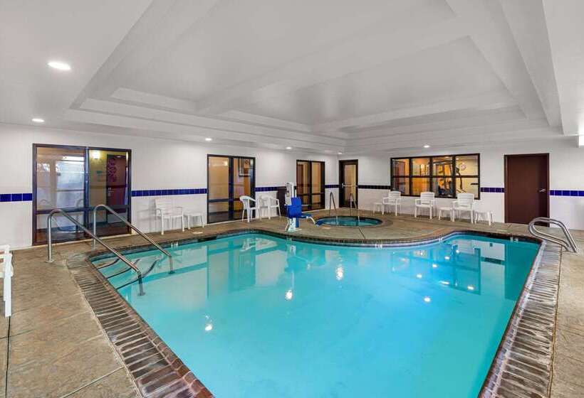 Отель Comfort Suites Vacaville Napa Valley Area