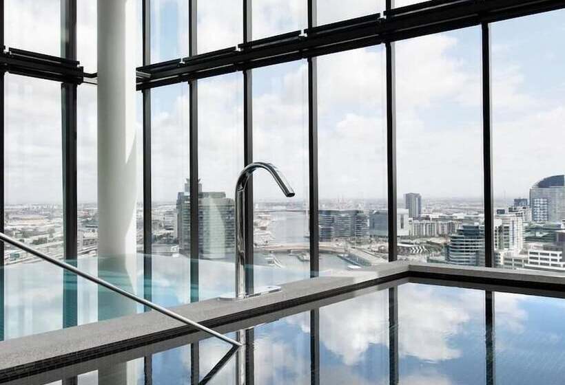 فندق Crown Metropol Melbourne