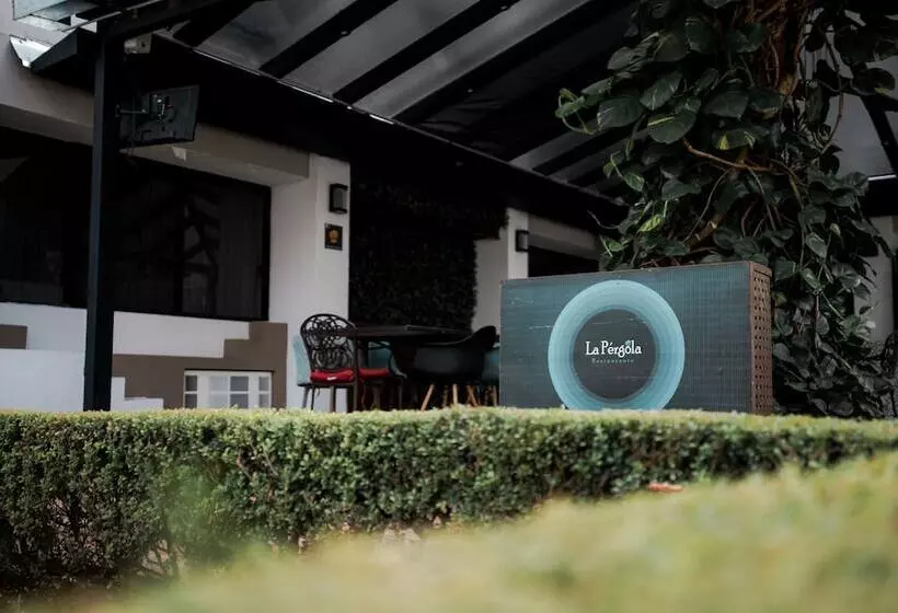 בית מלון כפרי Eh Ejecutivo Urban