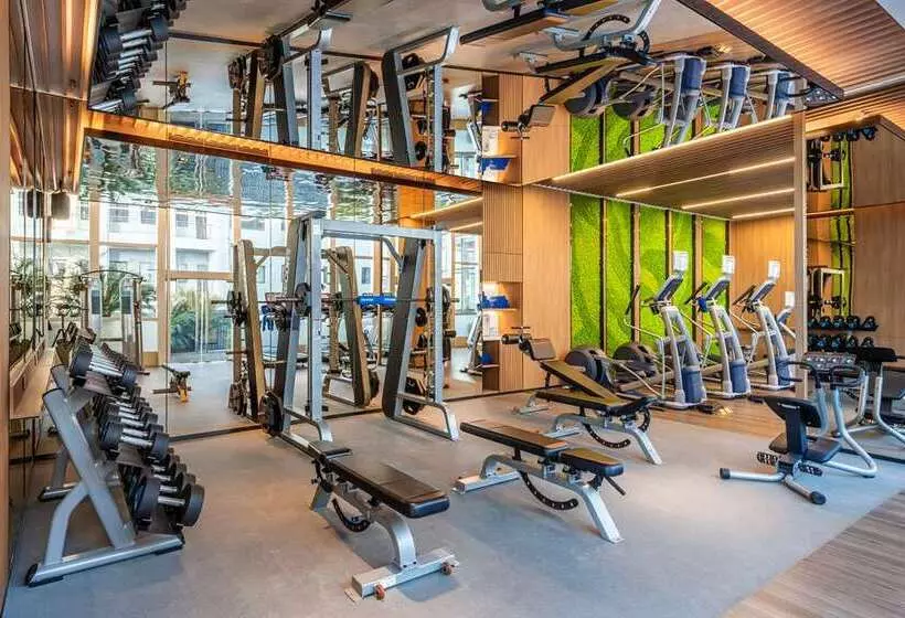 Отель Hilton Shanghai Hongqiao