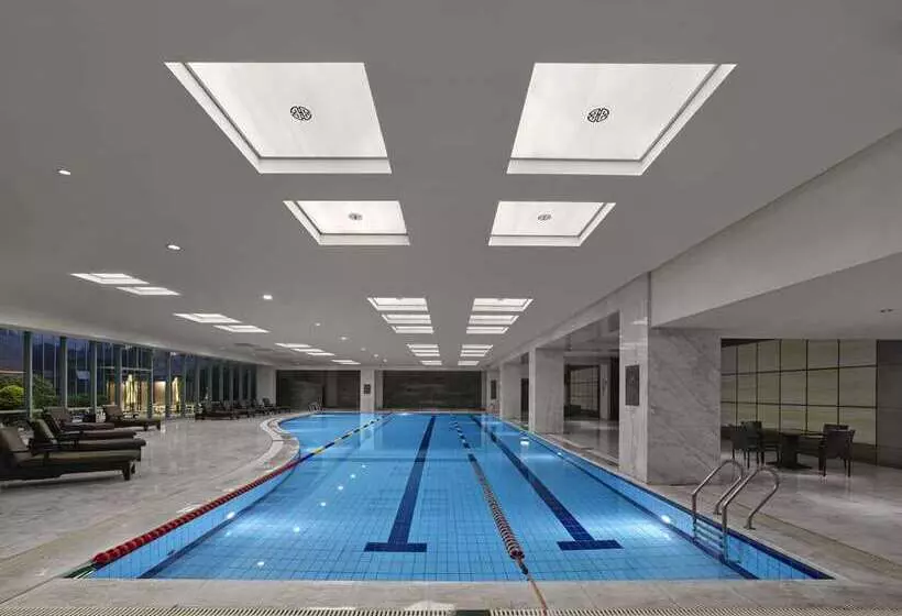 Отель Hilton Shanghai Hongqiao