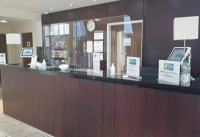 호텔 Holiday Inn Express Cambridge Duxford M11 Jct 10, An Ihg