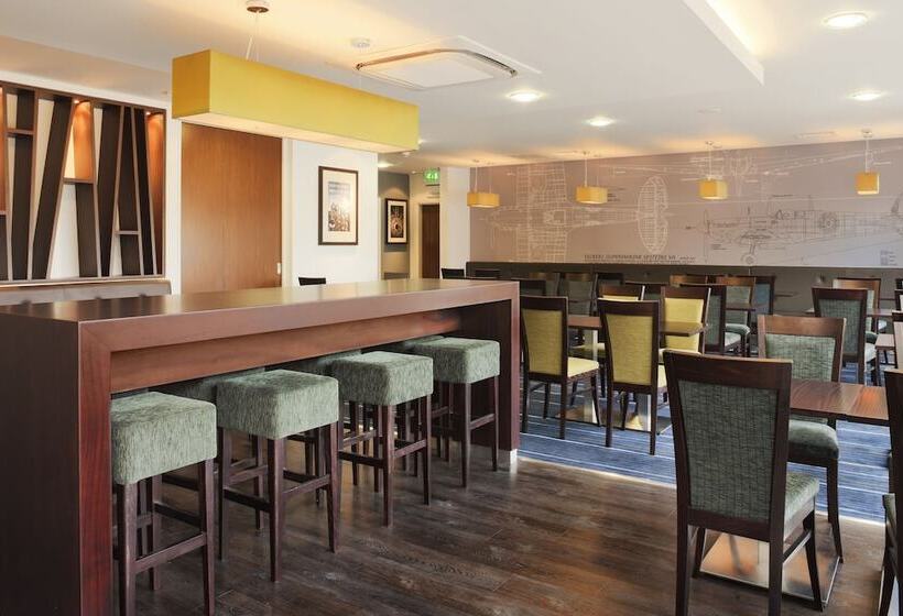 בית מלון כפרי Holiday Inn Express Cambridge Duxford M11 Jct 10, An Ihg