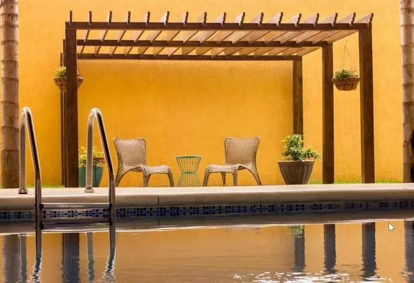 בית מלון כפרי Holiday Inn Express Nuevo Laredo, An Ihg