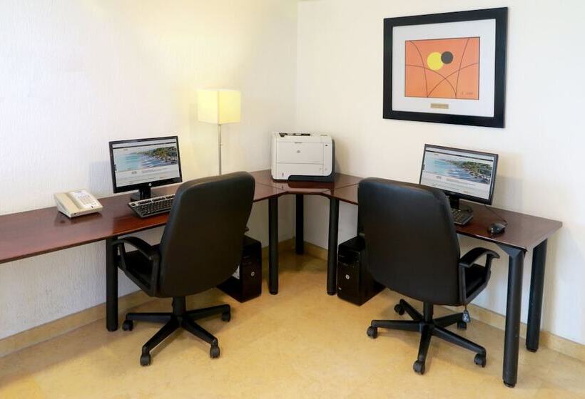 Hotel Holiday Inn Express Nuevo Laredo, An Ihg