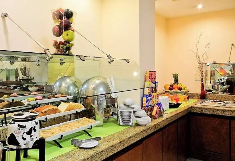 Otel Holiday Inn Uruapan, An Ihg