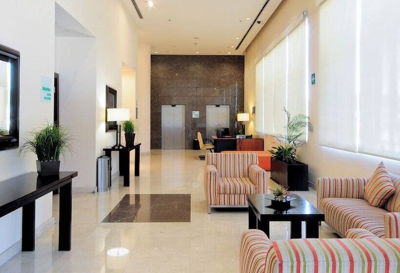 هتل Holiday Inn Uruapan, An Ihg