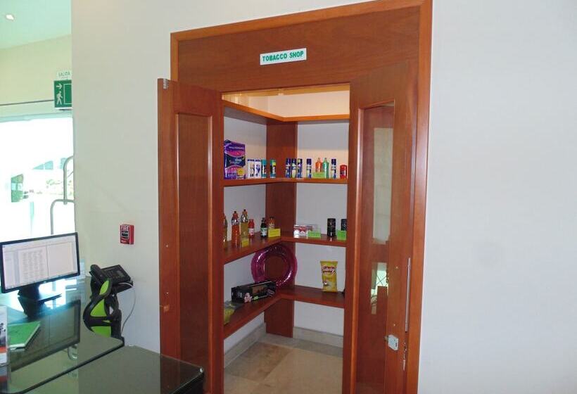 هتل Holiday Inn Uruapan, An Ihg