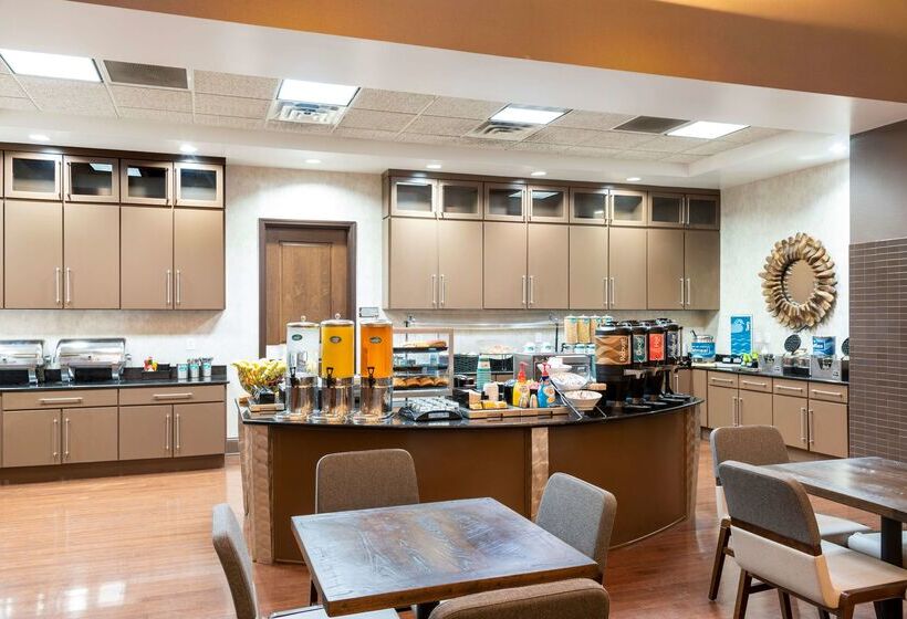فندق Homewood Suites By Hilton Indianapolisdowntown