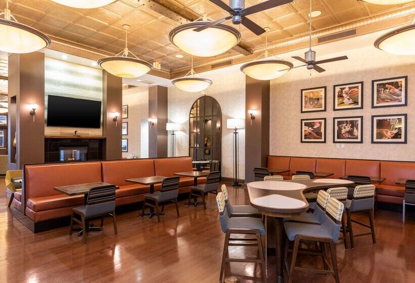 فندق Homewood Suites By Hilton Indianapolisdowntown