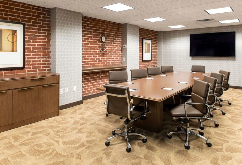 فندق Homewood Suites By Hilton Indianapolisdowntown