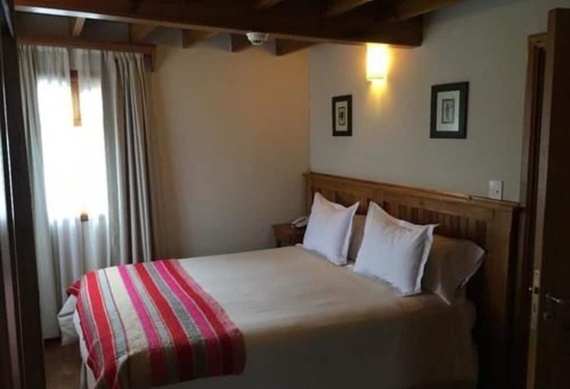 هتل Hosteria Senderos